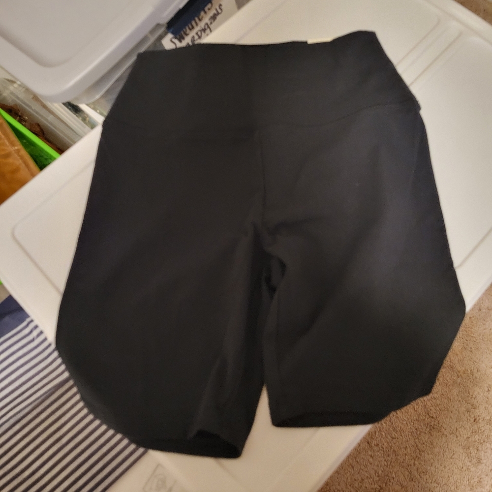 AERIE OFFLINE bike shorts size M brand new